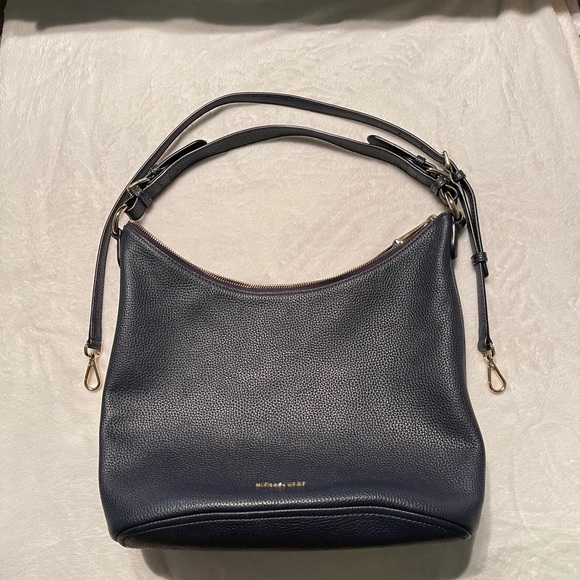 Michael Kors Handbags - Michael Kors Hand Bag